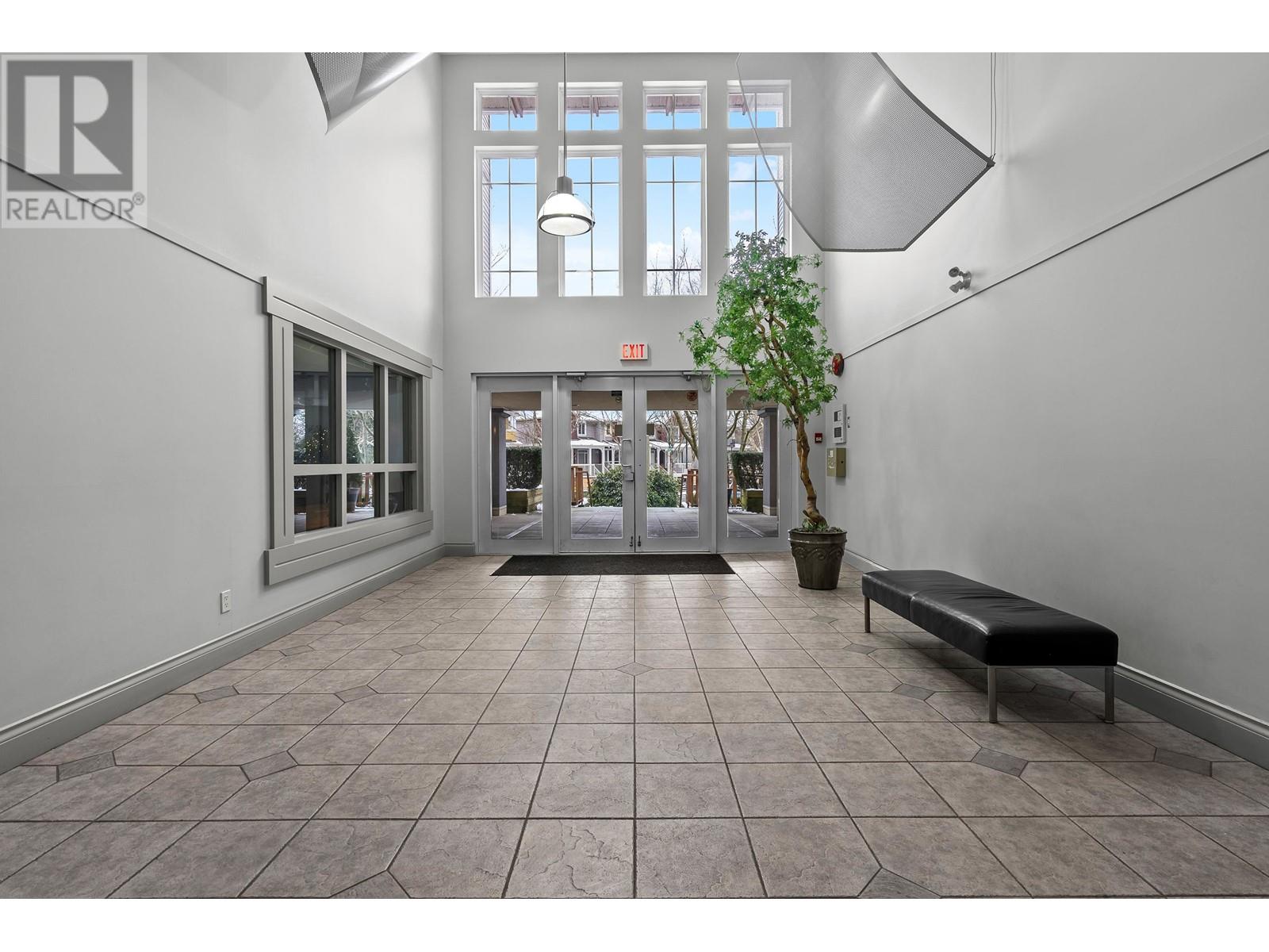 Listing Picture 8 of 40 : 225 5600 ANDREWS ROAD, Richmond / 烈治文 - 魯藝地產 Yvonne Lu Group - MLS Medallion Club Member