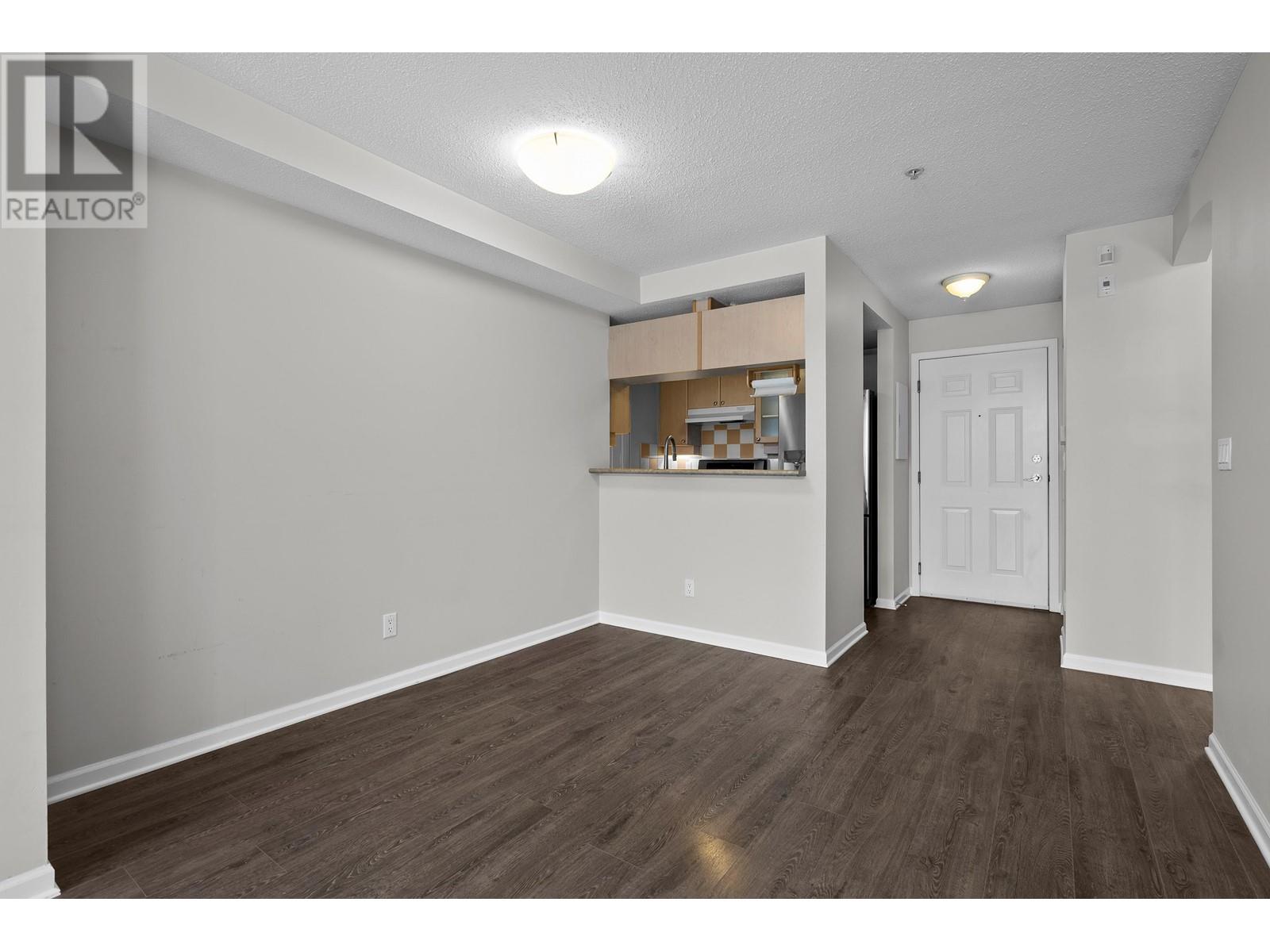 Listing Picture 16 of 40 : 225 5600 ANDREWS ROAD, Richmond / 烈治文 - 魯藝地產 Yvonne Lu Group - MLS Medallion Club Member