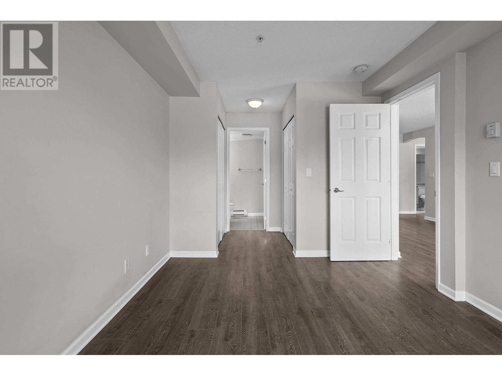 Listing Picture 21 of 40 : 225 5600 ANDREWS ROAD, Richmond / 烈治文 - 魯藝地產 Yvonne Lu Group - MLS Medallion Club Member