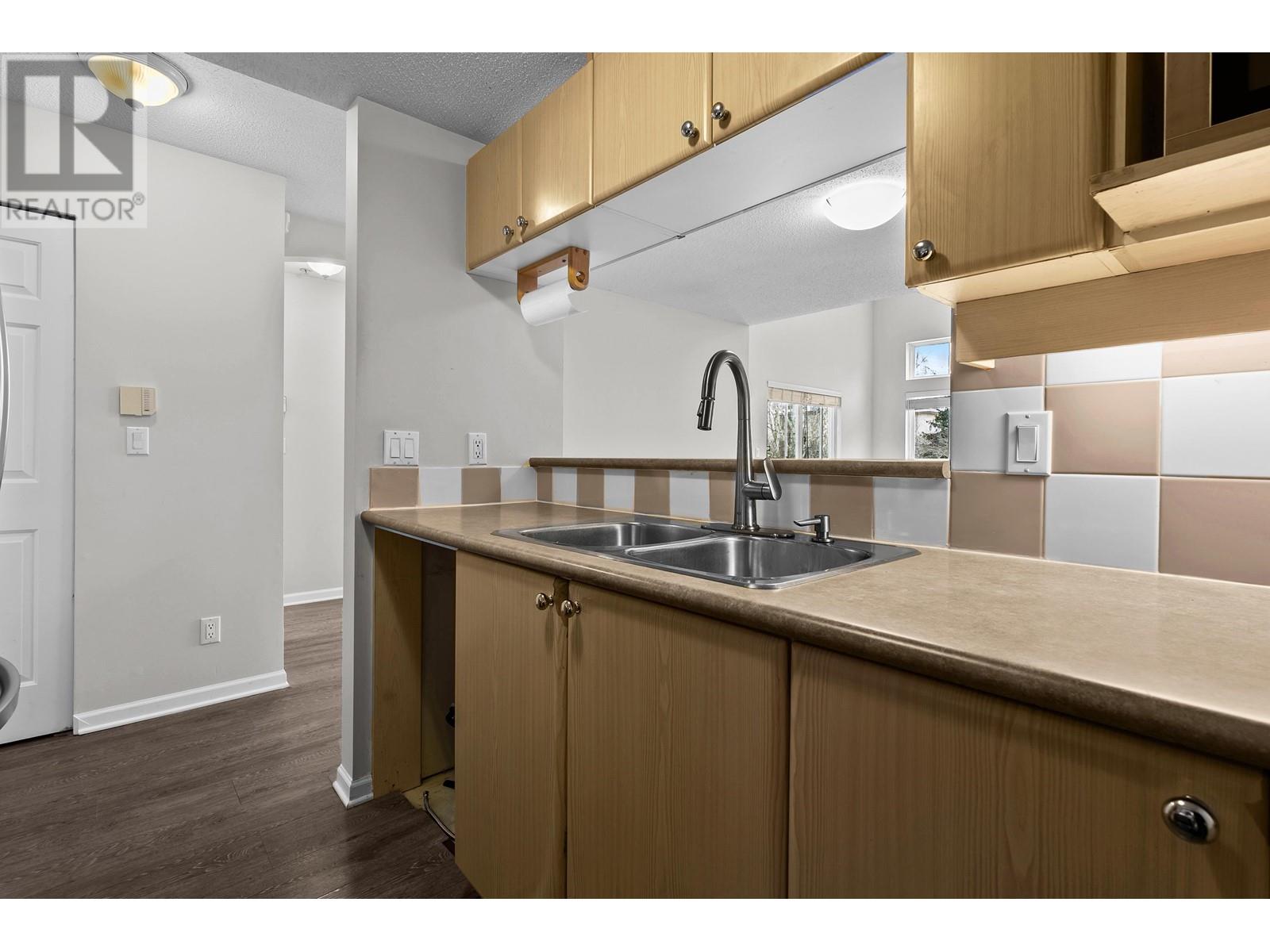 Listing Picture 13 of 40 : 225 5600 ANDREWS ROAD, Richmond / 烈治文 - 魯藝地產 Yvonne Lu Group - MLS Medallion Club Member