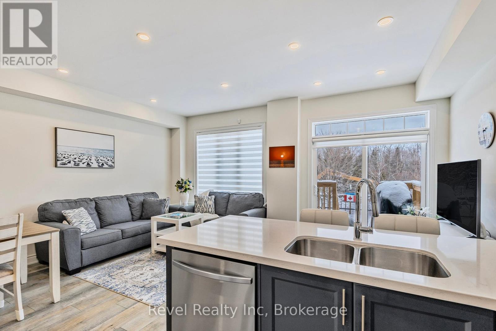 34 Little River Crossing, Wasaga Beach, Ontario  L9Z 0J8 - Photo 6 - S11962802