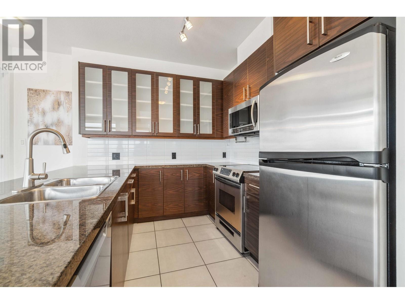 Listing Picture 13 of 37 : 3003 2345 MADISON AVENUE, Burnaby / 本拿比 - 魯藝地產 Yvonne Lu Group - MLS Medallion Club Member