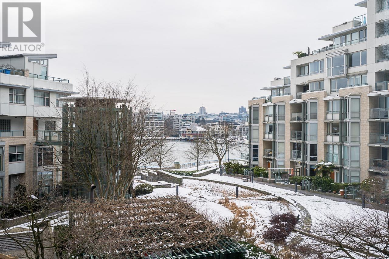 302 1228 Marinaside Crescent, Vancouver, British Columbia  V6Z 2W4 - Photo 6 - R2964689