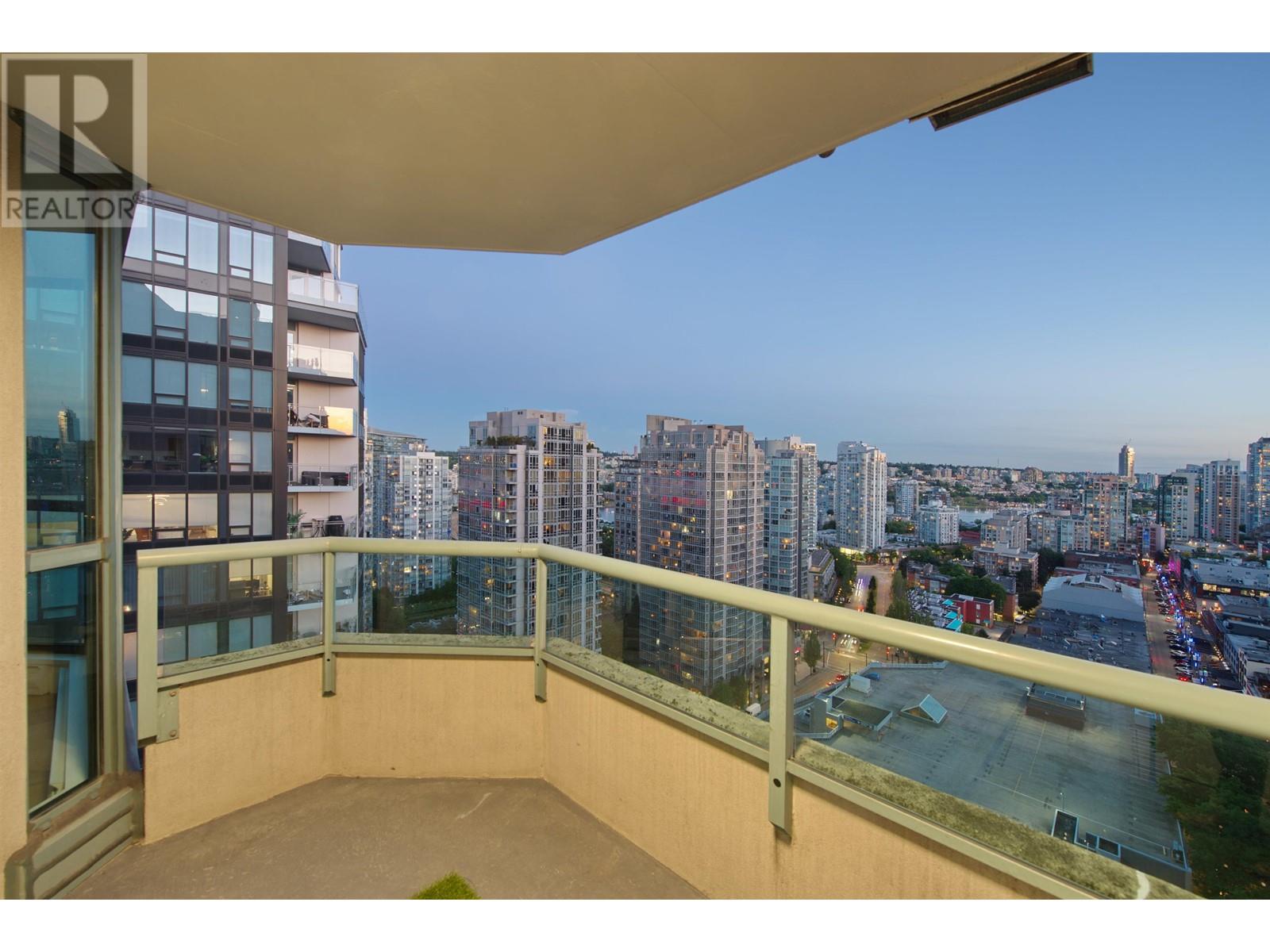 Listing Picture 30 of 33 : 2201 888 HAMILTON STREET, Vancouver / 溫哥華 - 魯藝地產 Yvonne Lu Group - MLS Medallion Club Member