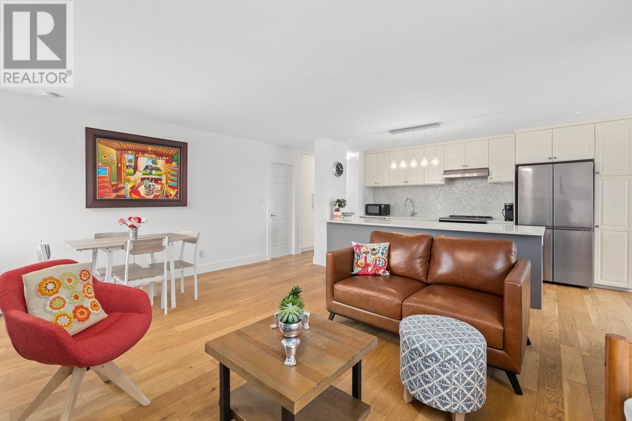 Listing Picture 10 of 27 : 1201 1725 PENDRELL STREET, Vancouver / 溫哥華 - 魯藝地產 Yvonne Lu Group - MLS Medallion Club Member