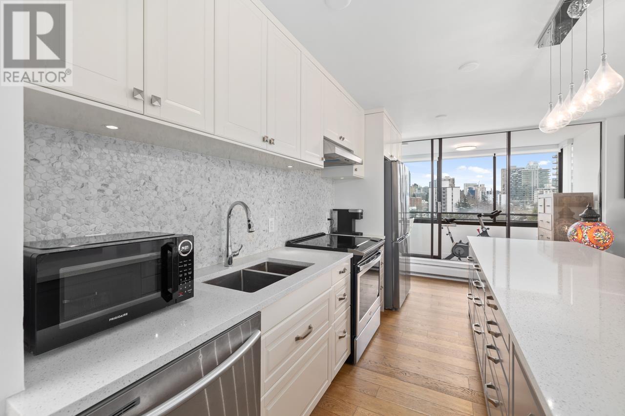 Listing Picture 14 of 27 : 1201 1725 PENDRELL STREET, Vancouver / 溫哥華 - 魯藝地產 Yvonne Lu Group - MLS Medallion Club Member