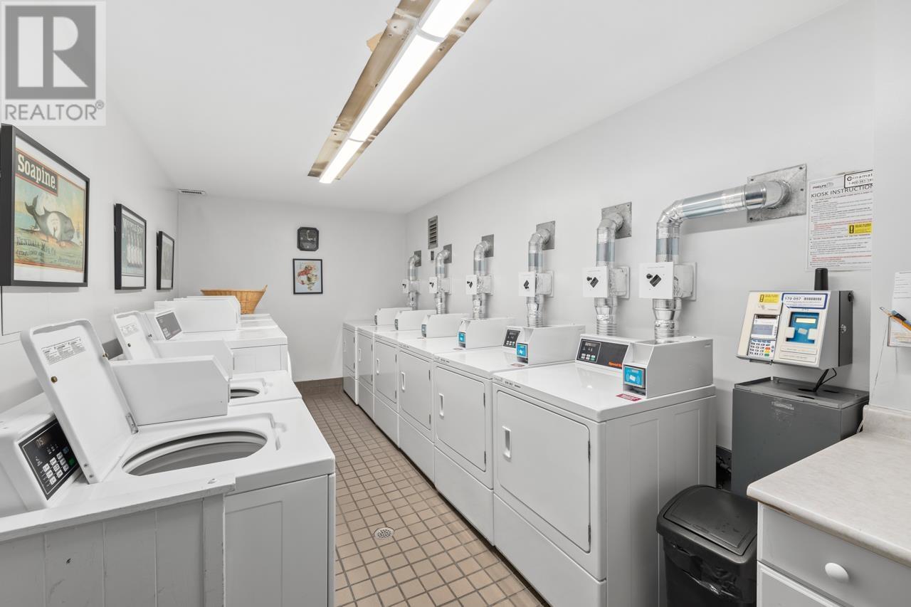 Listing Picture 23 of 27 : 1201 1725 PENDRELL STREET, Vancouver / 溫哥華 - 魯藝地產 Yvonne Lu Group - MLS Medallion Club Member