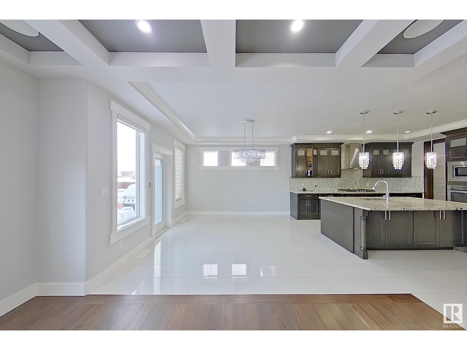 Property at 1743 28 ST NW image 4