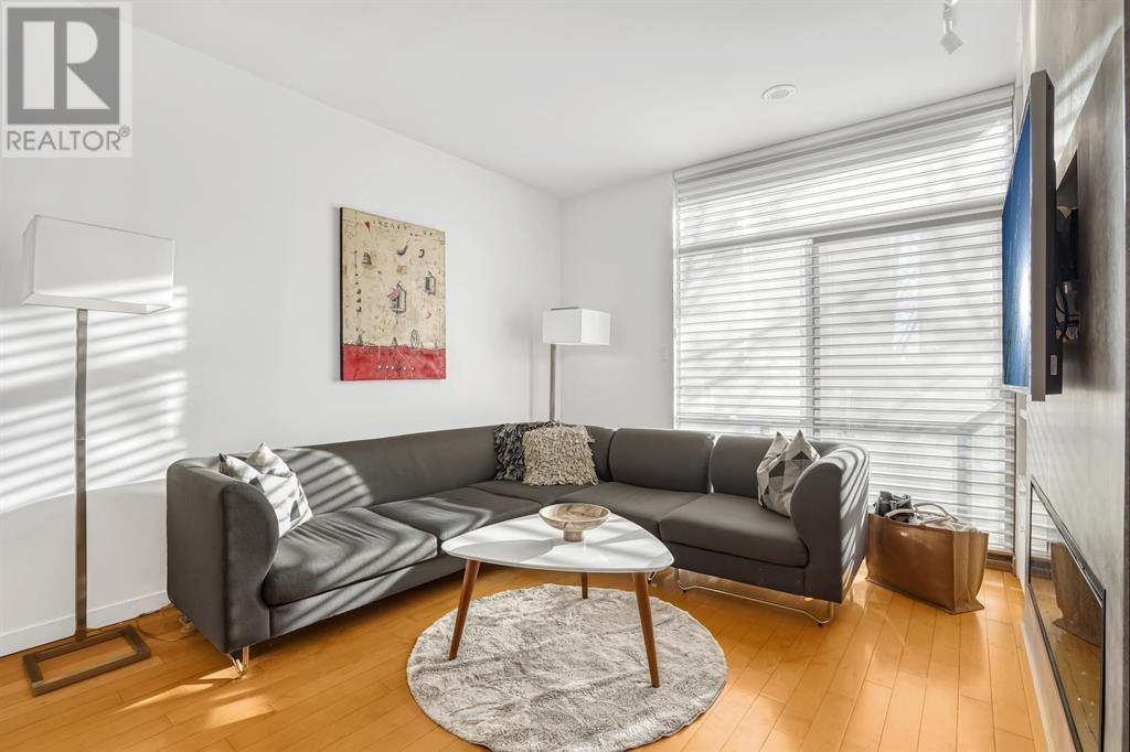 Listing Picture 7 of 24 : 987 BEATTY STREET, Vancouver / 溫哥華 - 魯藝地產 Yvonne Lu Group - MLS Medallion Club Member