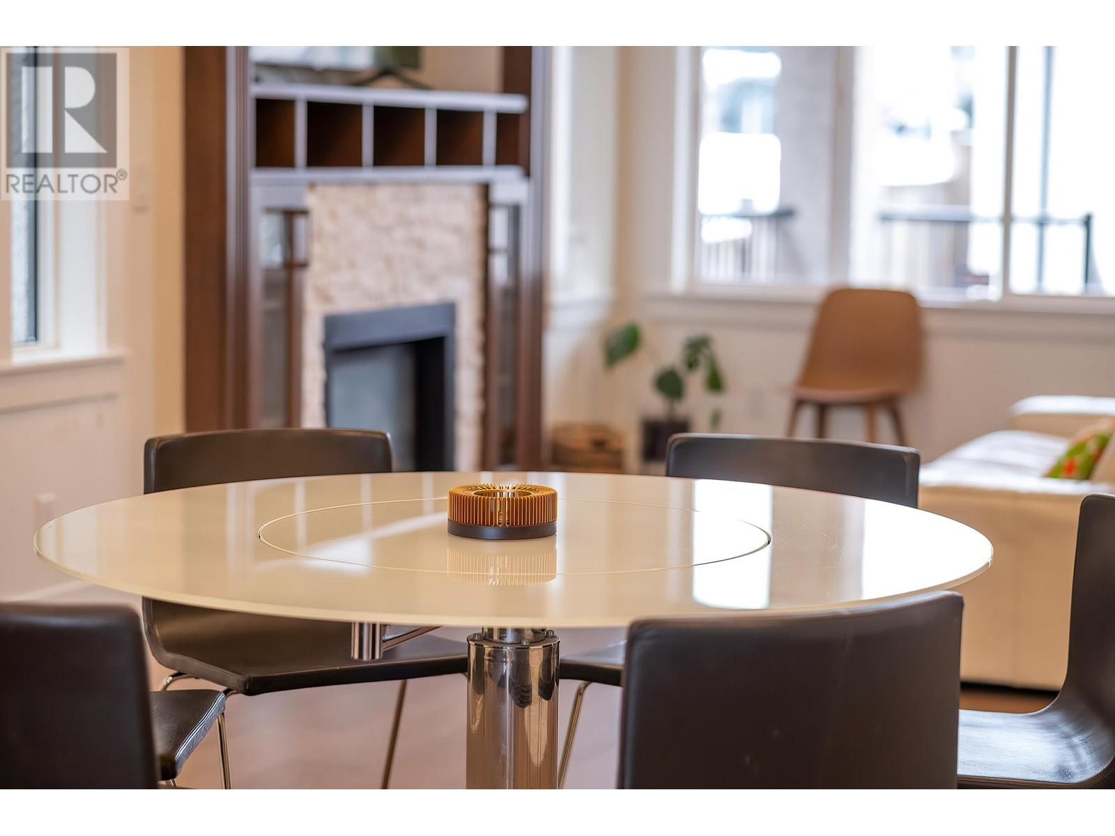 Listing Picture 12 of 39 : 4747 UNION STREET, Burnaby / 本拿比 - 魯藝地產 Yvonne Lu Group - MLS Medallion Club Member