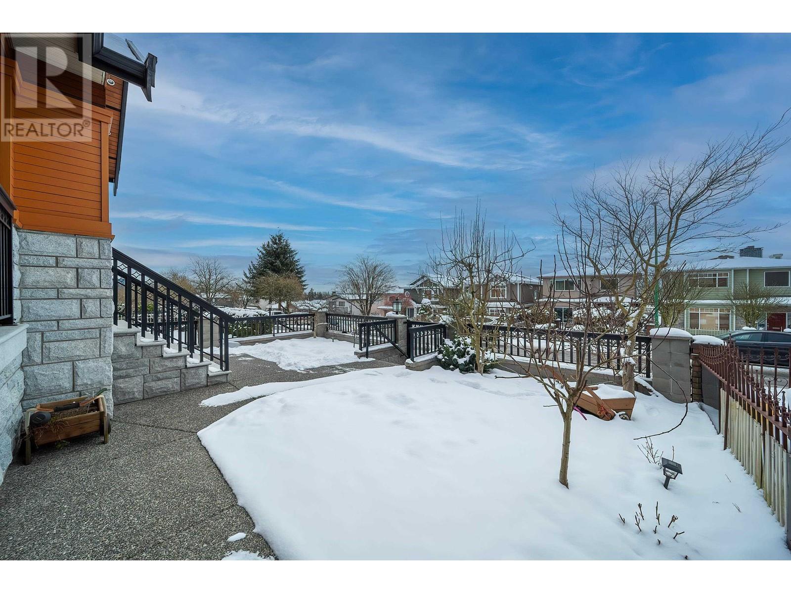 Listing Picture 29 of 39 : 4747 UNION STREET, Burnaby / 本拿比 - 魯藝地產 Yvonne Lu Group - MLS Medallion Club Member