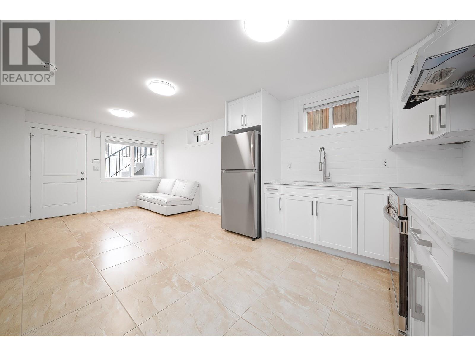 Listing Picture 23 of 39 : 4747 UNION STREET, Burnaby / 本拿比 - 魯藝地產 Yvonne Lu Group - MLS Medallion Club Member