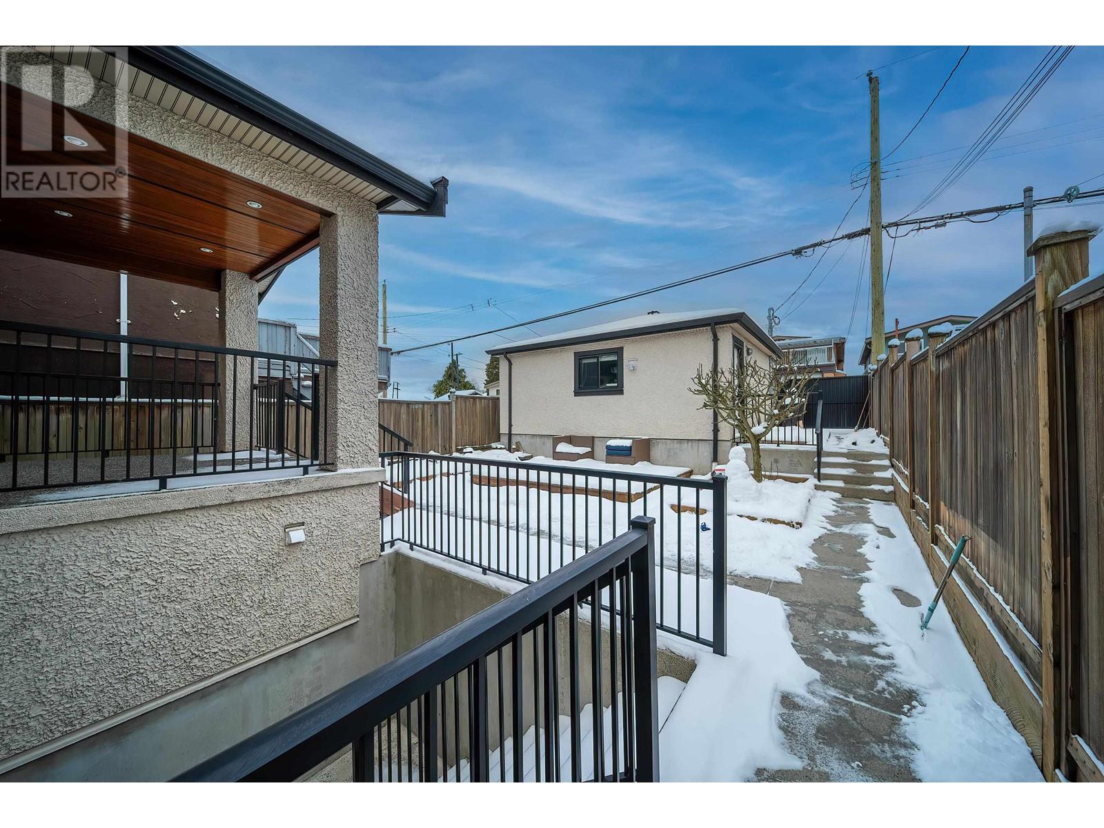 Listing Picture 30 of 39 : 4747 UNION STREET, Burnaby / 本拿比 - 魯藝地產 Yvonne Lu Group - MLS Medallion Club Member