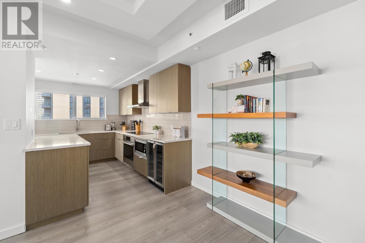 Listing Picture 8 of 40 : 1501 909 BURRARD STREET, Vancouver / 溫哥華 - 魯藝地產 Yvonne Lu Group - MLS Medallion Club Member