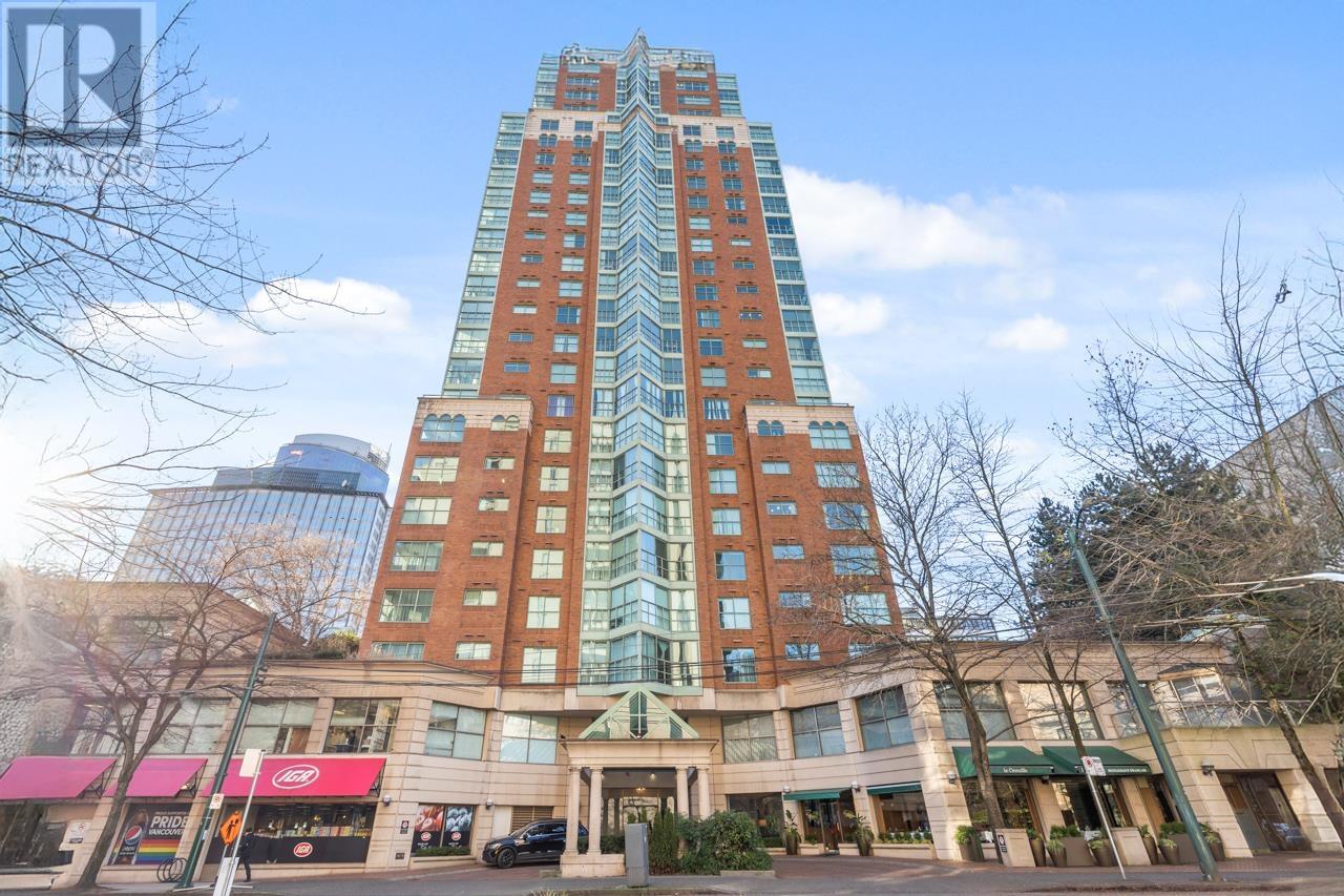 Listing Picture 39 of 40 : 1501 909 BURRARD STREET, Vancouver / 溫哥華 - 魯藝地產 Yvonne Lu Group - MLS Medallion Club Member