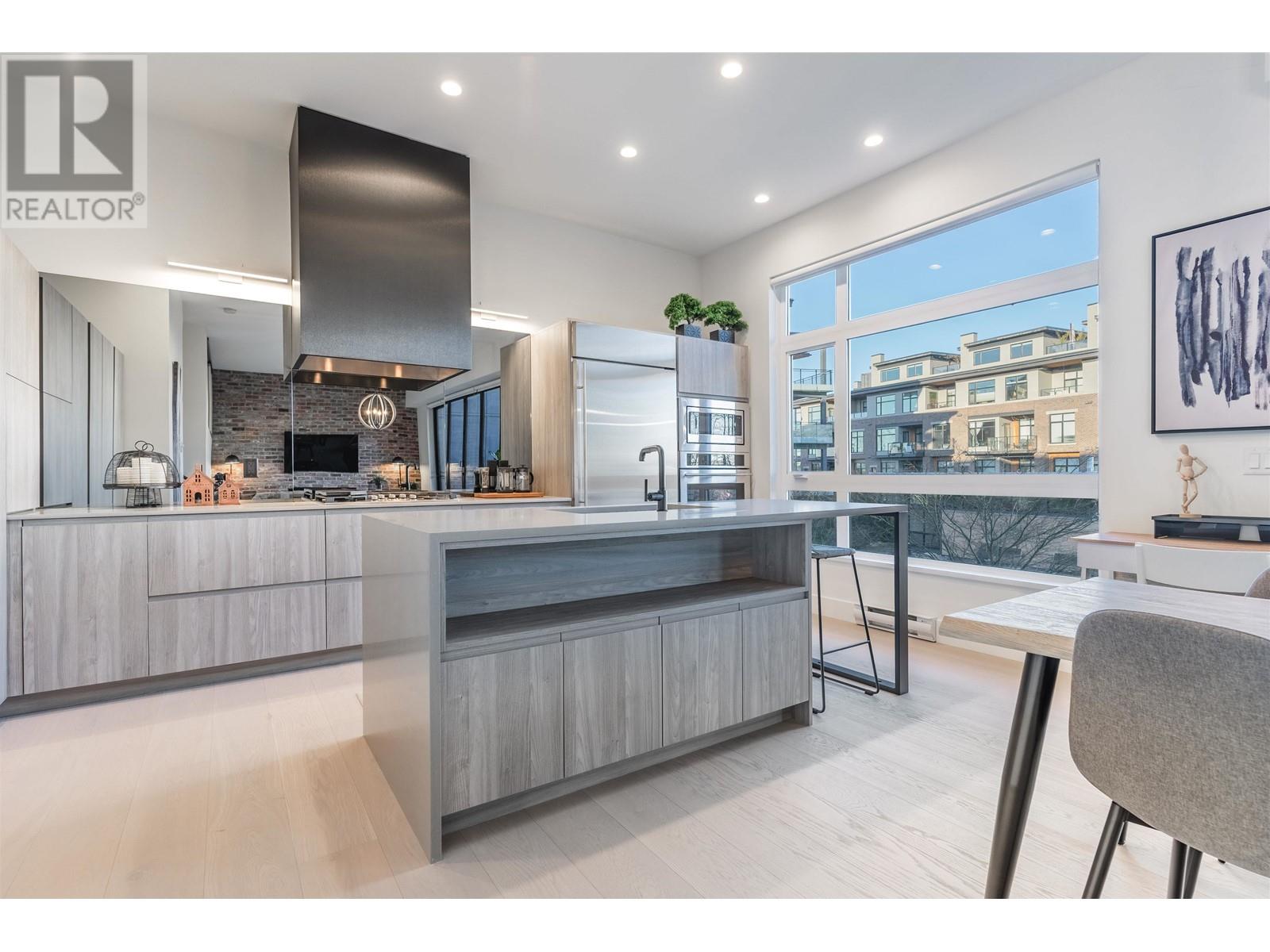 212 300 Salter Street, New Westminster, British Columbia  V3M 0L9 - Photo 4 - R2958531