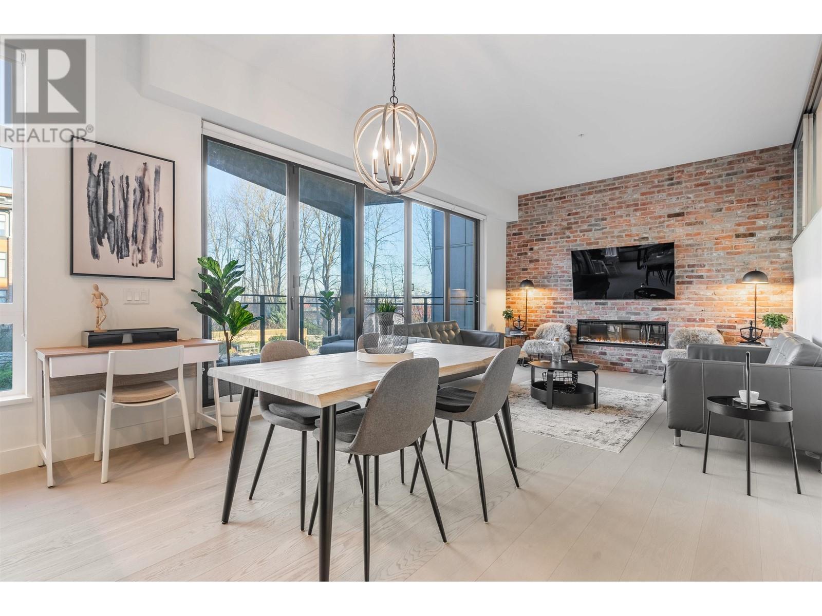 212 300 Salter Street, New Westminster, British Columbia  V3M 0L9 - Photo 2 - R2958531