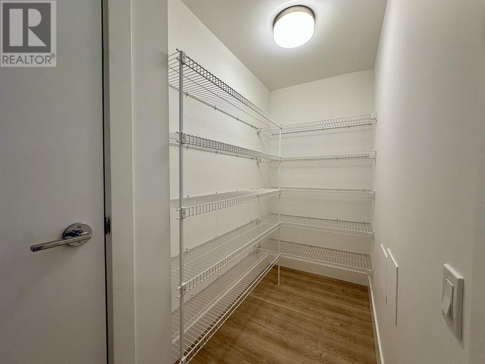 401 2325 Emery Court, North Vancouver, British Columbia  V7J 0E3 - Photo 13 - R2964845