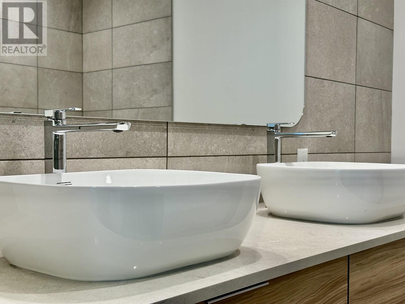 401 2325 Emery Court, North Vancouver, British Columbia  V7J 0E3 - Photo 17 - R2964845