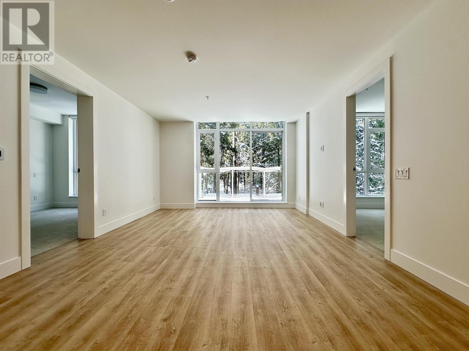 401 2325 Emery Court, North Vancouver, British Columbia  V7J 0E3 - Photo 2 - R2964845
