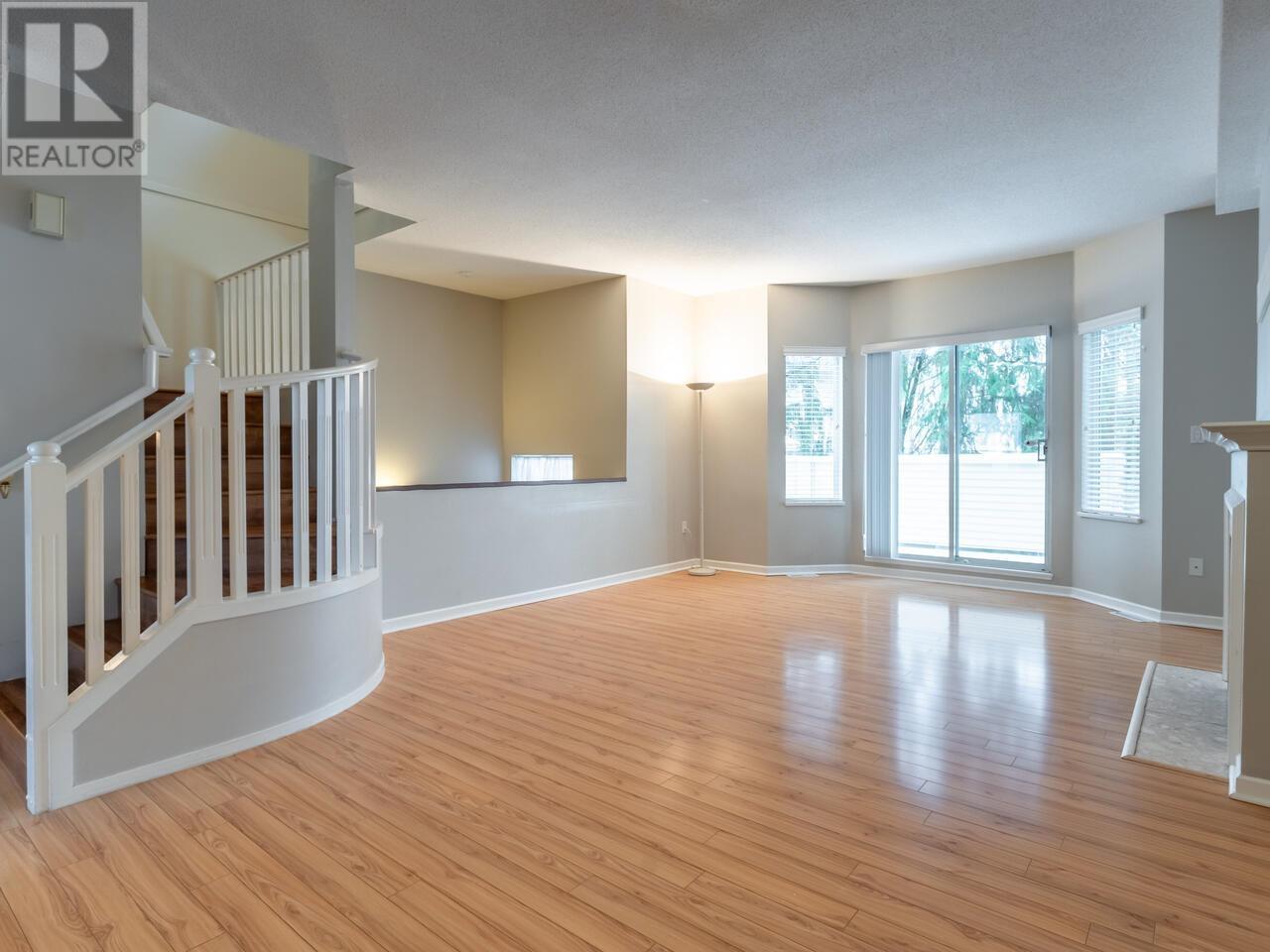 Property at 9 6700 RUMBLE STREET image 3