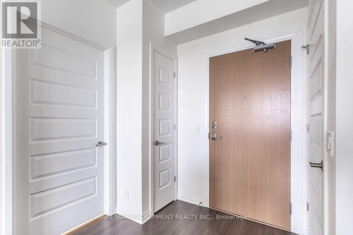 211 - 1105 Leger Way, Milton (Fo Ford), Ontario  L9E 1K7 - Photo 2 - W11962920