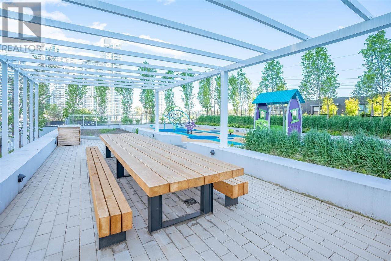 Listing Picture 28 of 35 : 1807 4433 ALASKA STREET, Burnaby / 本拿比 - 魯藝地產 Yvonne Lu Group - MLS Medallion Club Member