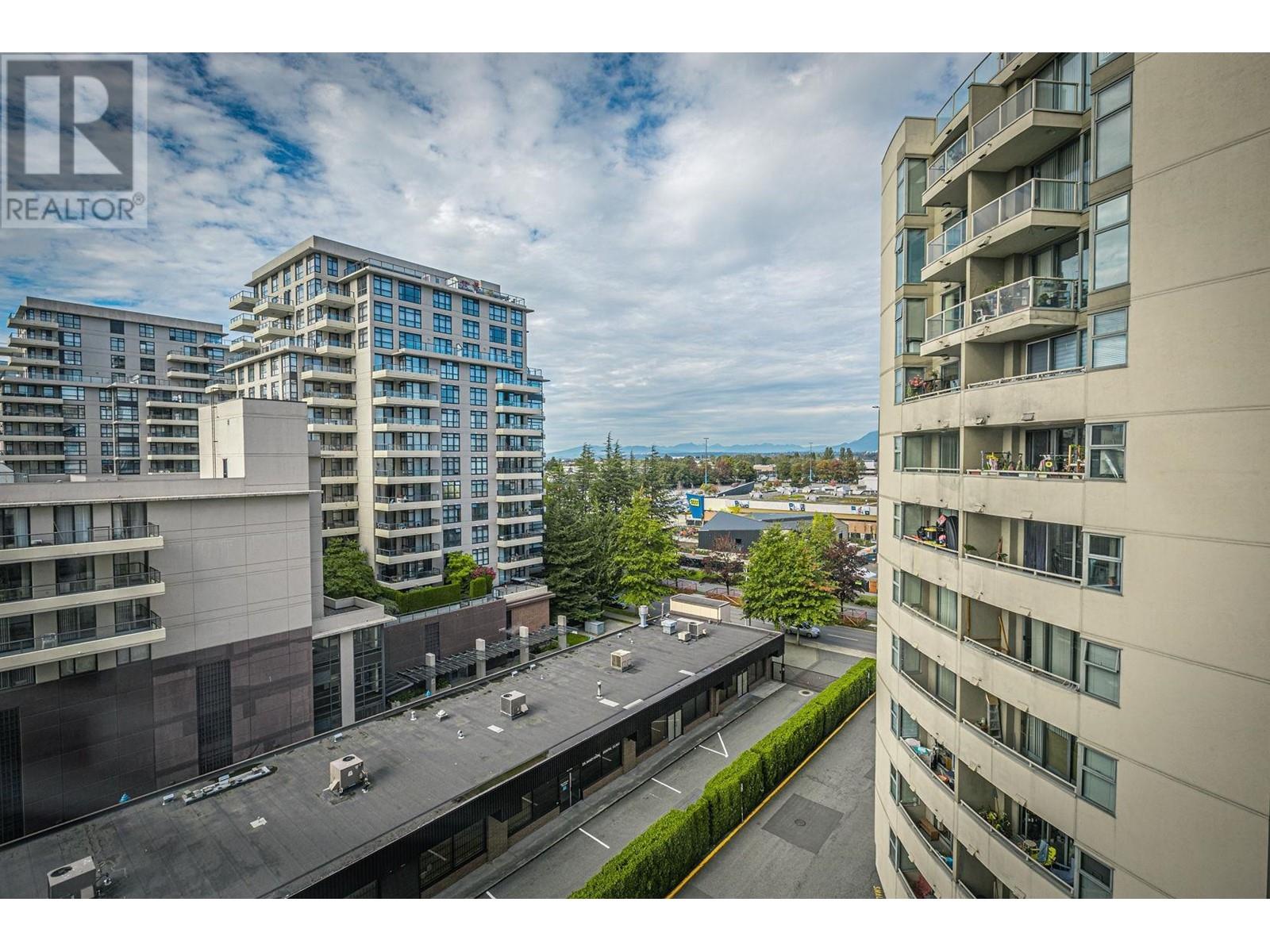 Listing Picture 17 of 29 : 804 8248 LANSDOWNE ROAD, Richmond / 烈治文 - 魯藝地產 Yvonne Lu Group - MLS Medallion Club Member