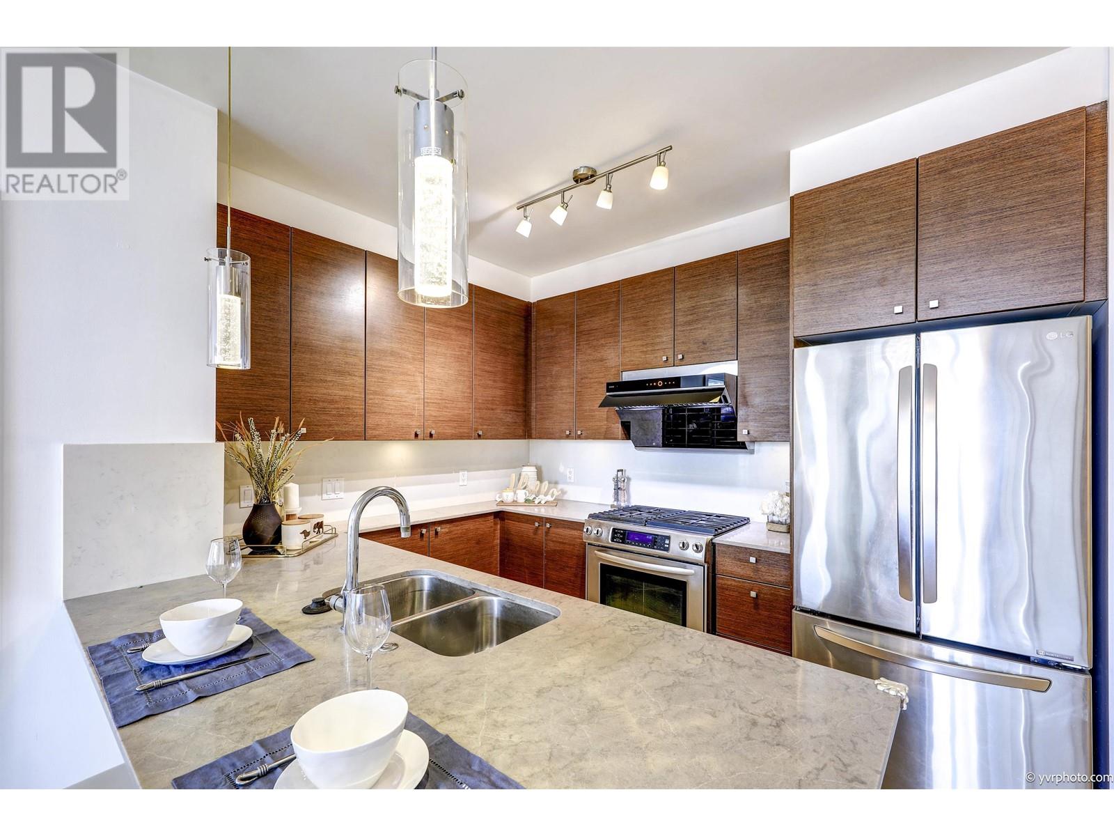 Listing Picture 5 of 16 : 1605 6888 ALDERBRIDGE WAY, Richmond / 烈治文 - 魯藝地產 Yvonne Lu Group - MLS Medallion Club Member