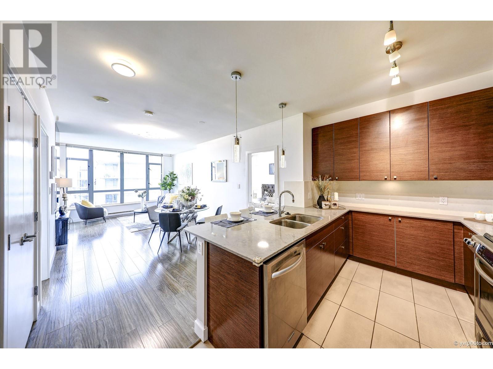 Listing Picture 4 of 16 : 1605 6888 ALDERBRIDGE WAY, Richmond / 烈治文 - 魯藝地產 Yvonne Lu Group - MLS Medallion Club Member