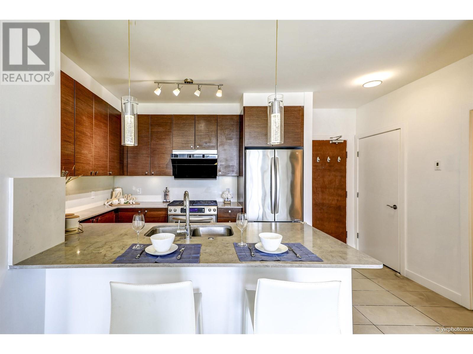 Listing Picture 6 of 16 : 1605 6888 ALDERBRIDGE WAY, Richmond / 烈治文 - 魯藝地產 Yvonne Lu Group - MLS Medallion Club Member