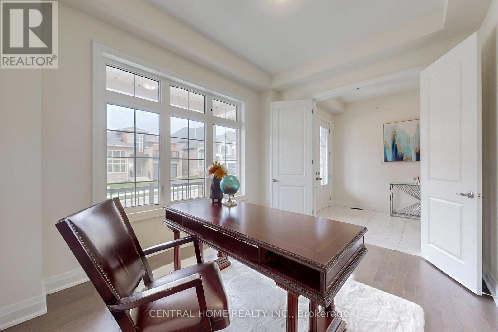 Property at 27 UPBOUND COURT image 5
