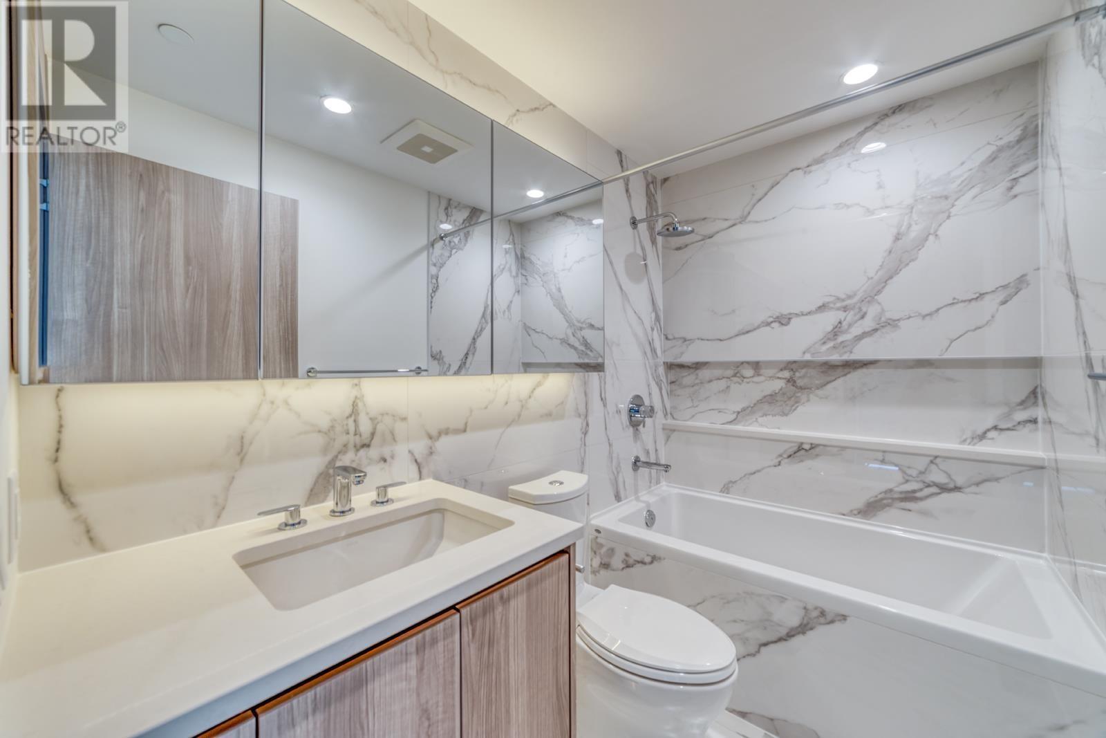 Listing Picture 6 of 6 : 4009 4880 LOUGHEED HIGHWAY, Burnaby / 本拿比 - 魯藝地產 Yvonne Lu Group - MLS Medallion Club Member