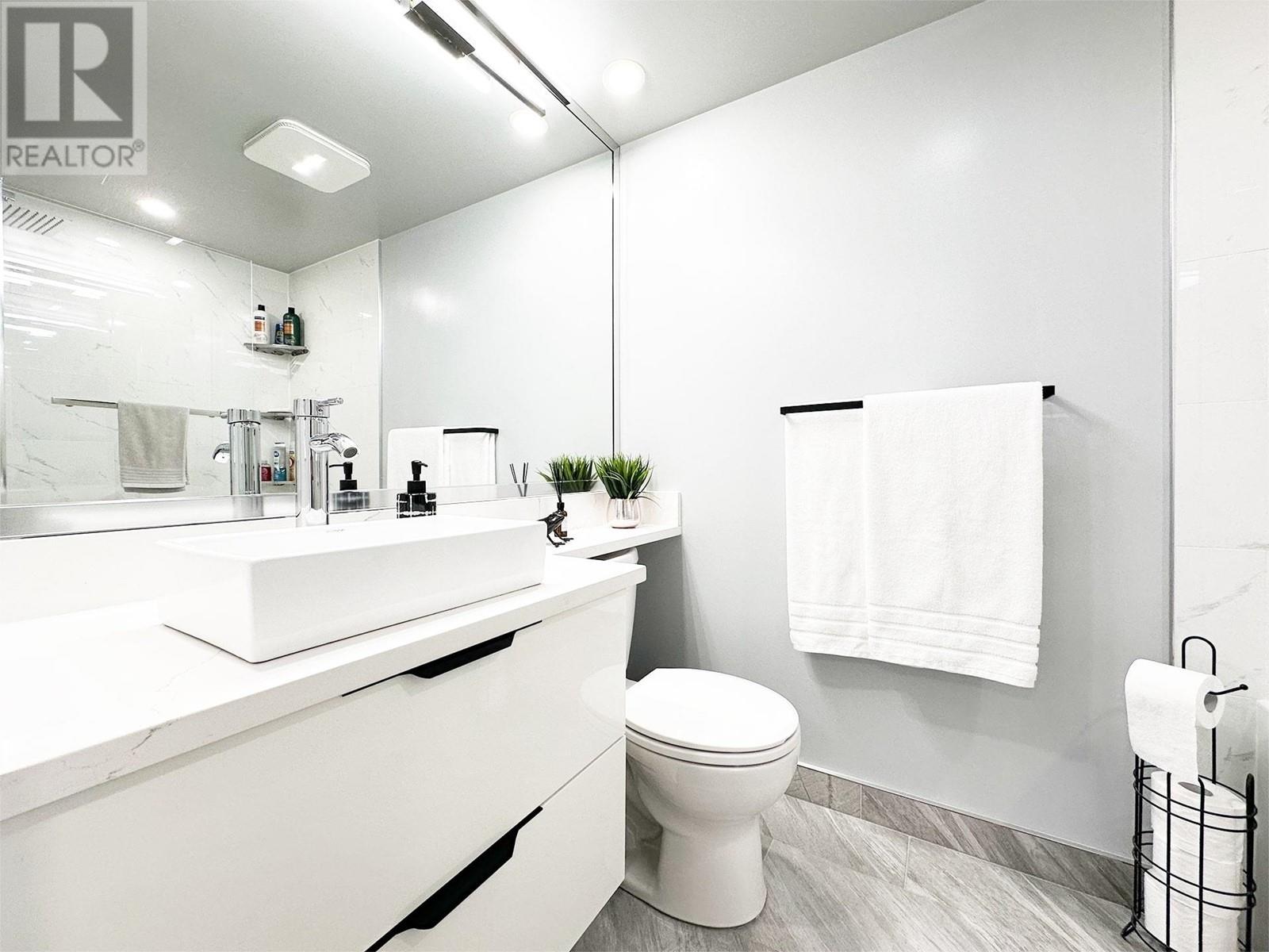 Listing Picture 16 of 22 : 706 3980 CARRIGAN COURT, Burnaby / 本拿比 - 魯藝地產 Yvonne Lu Group - MLS Medallion Club Member