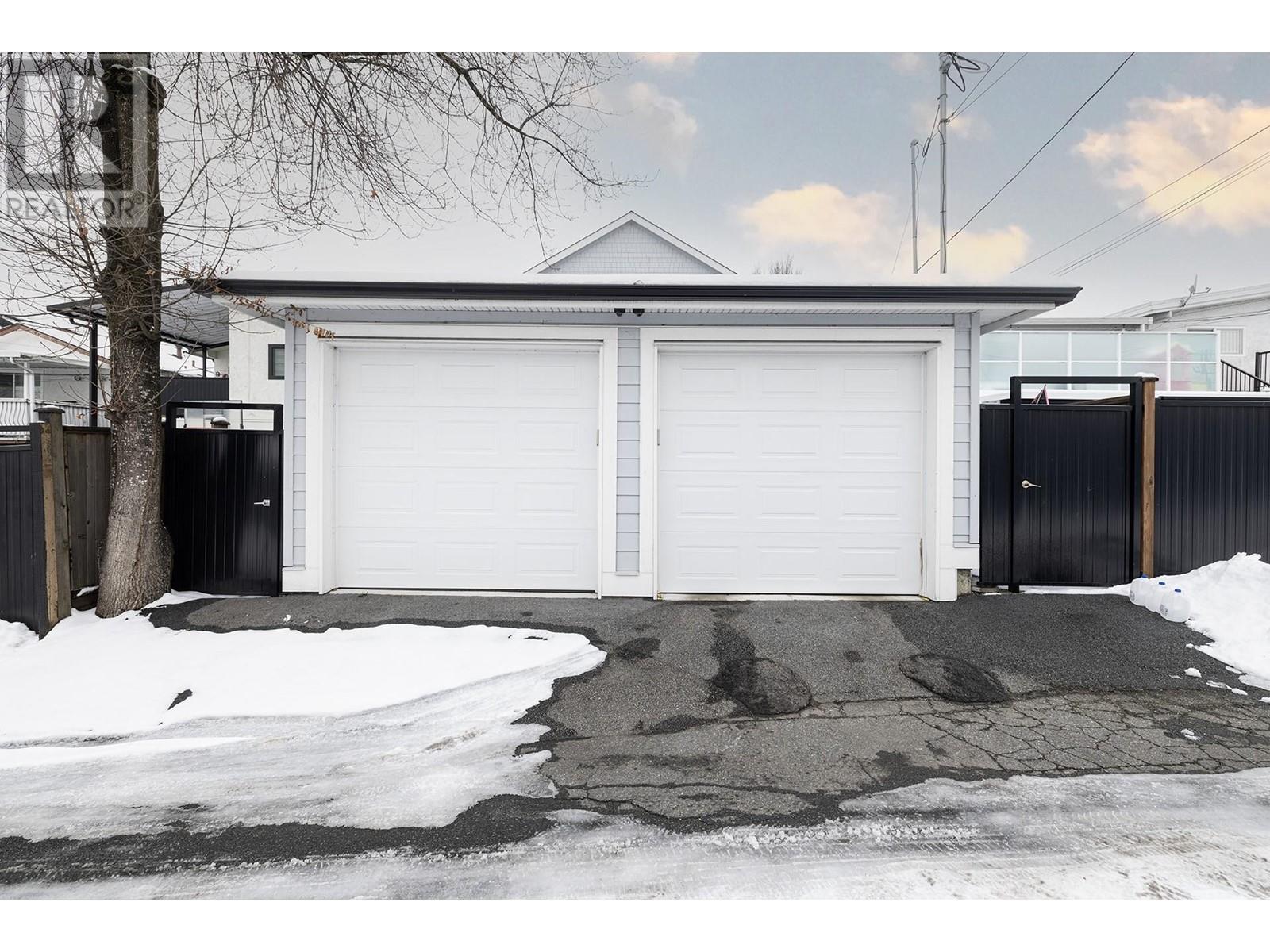 Listing Picture 3 of 18 : 620 E 54TH AVENUE, Vancouver / 溫哥華 - 魯藝地產 Yvonne Lu Group - MLS Medallion Club Member