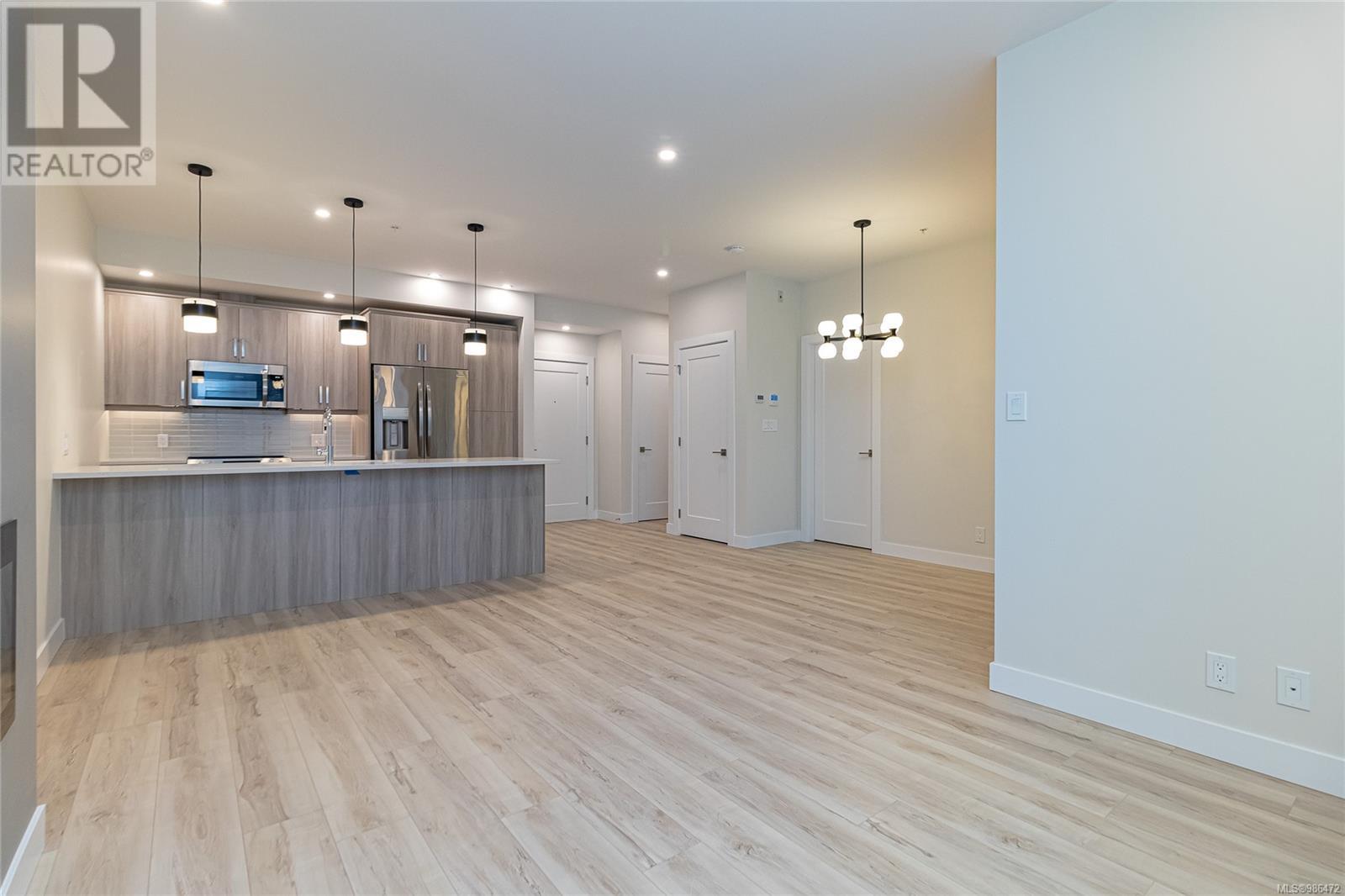 Property at 405 918 Jenkins Ave image 3