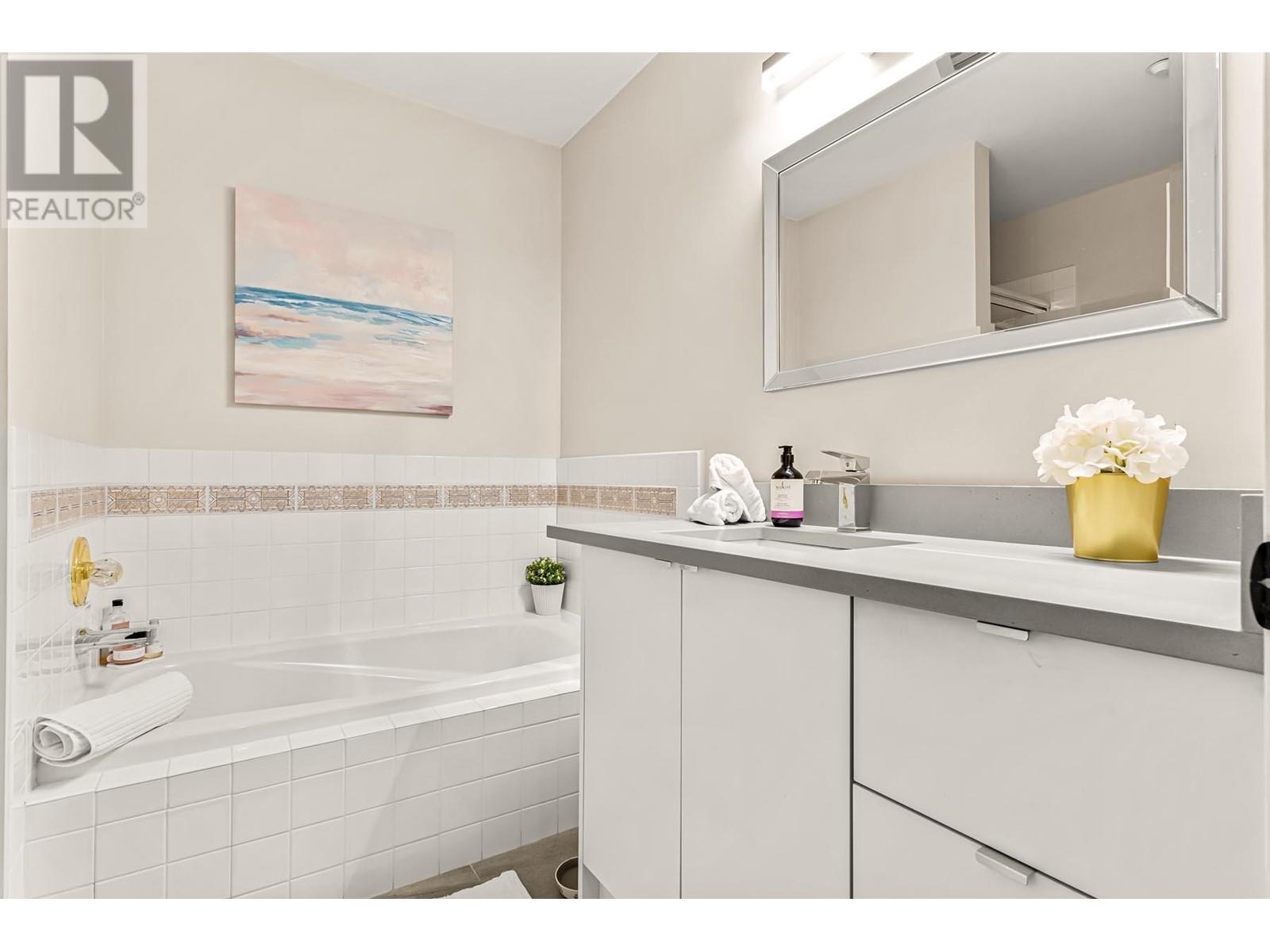 8 323 Governors Court, New Westminster, British Columbia  V3L 5S6 - Photo 33 - R2964854
