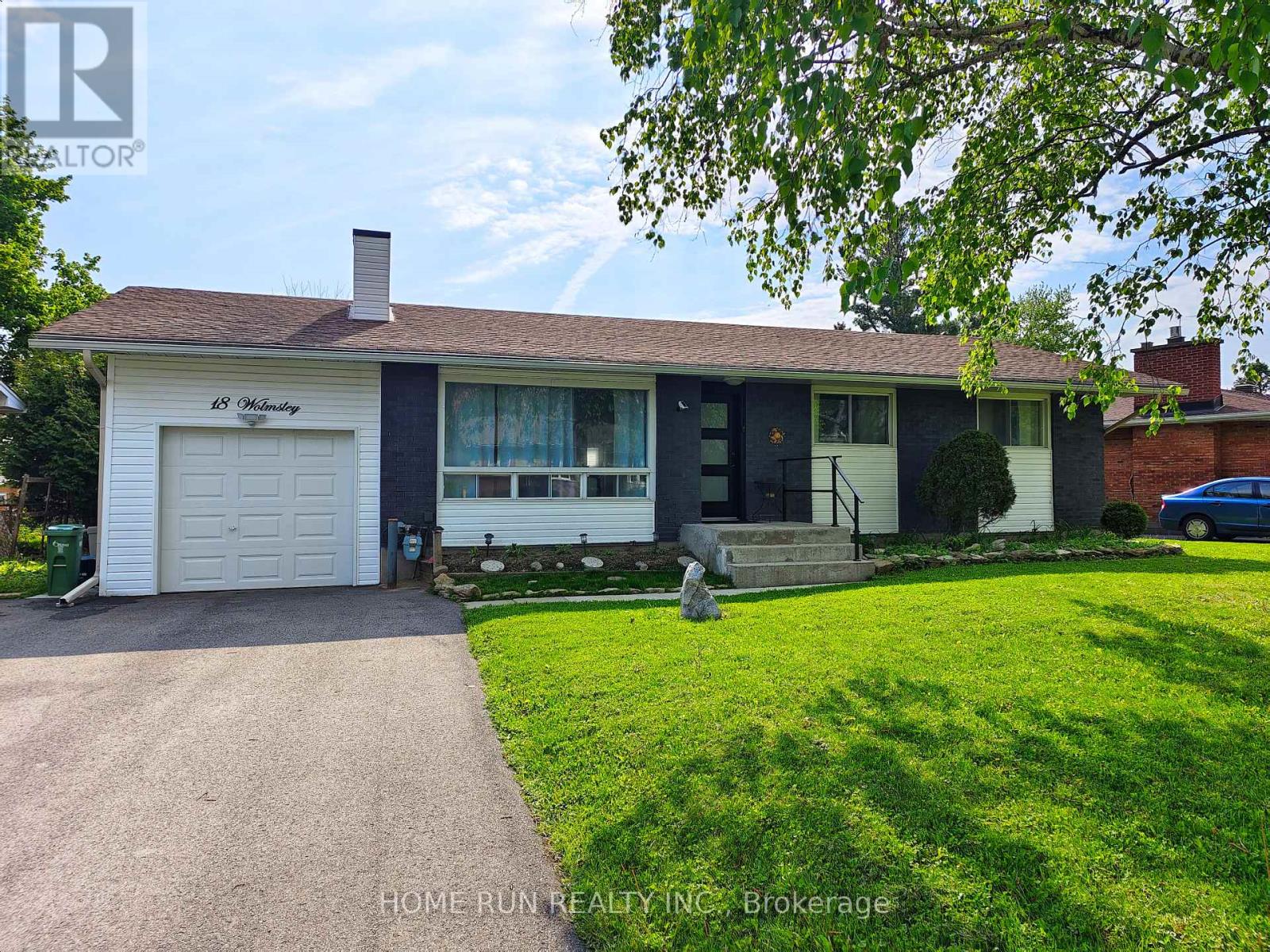 18 Wolmsley Crescent, Ottawa, Ontario  K2G 1J4 - Photo 1 - X11963475