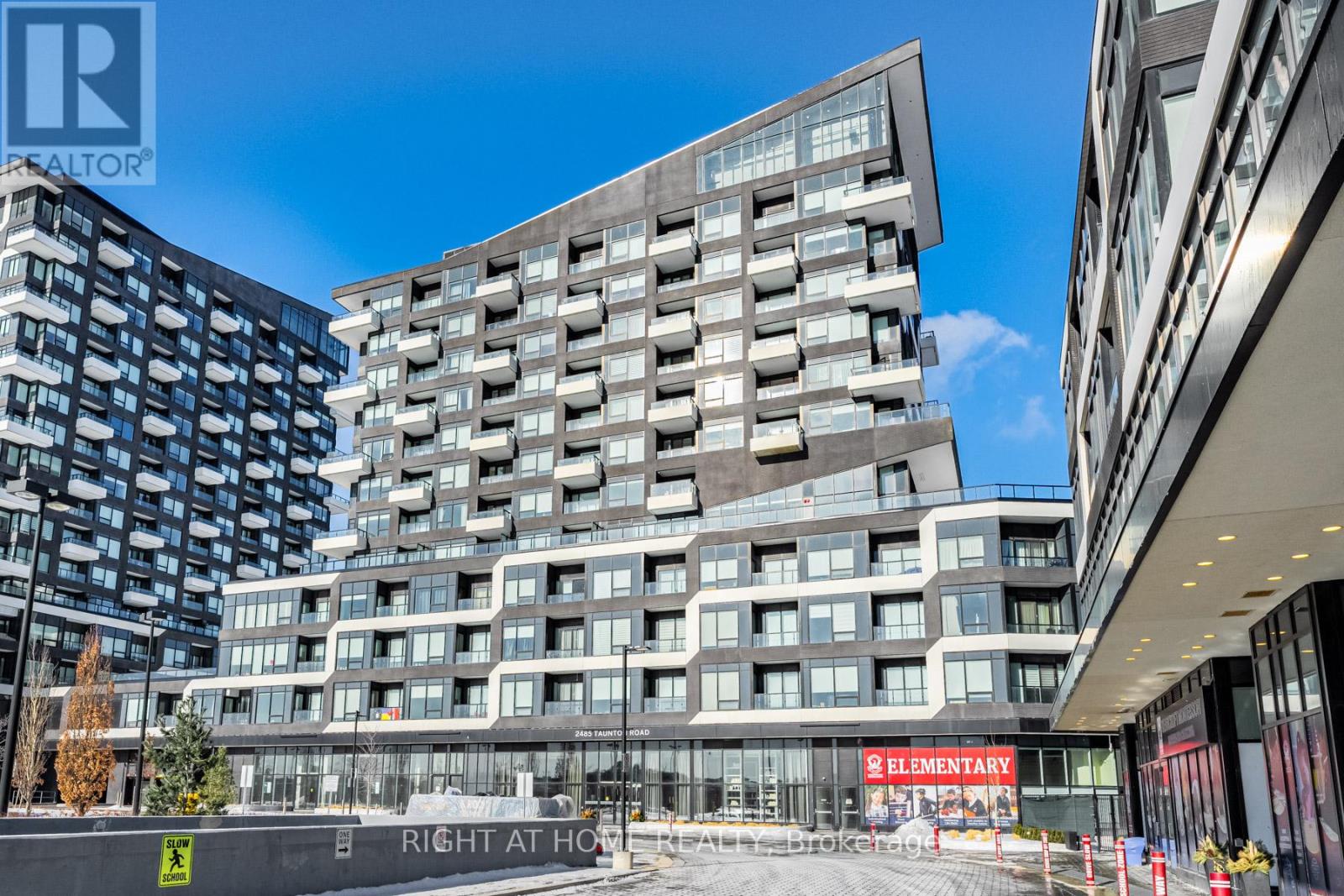 Property at 451 - 2485 TAUNTON ROAD image 1