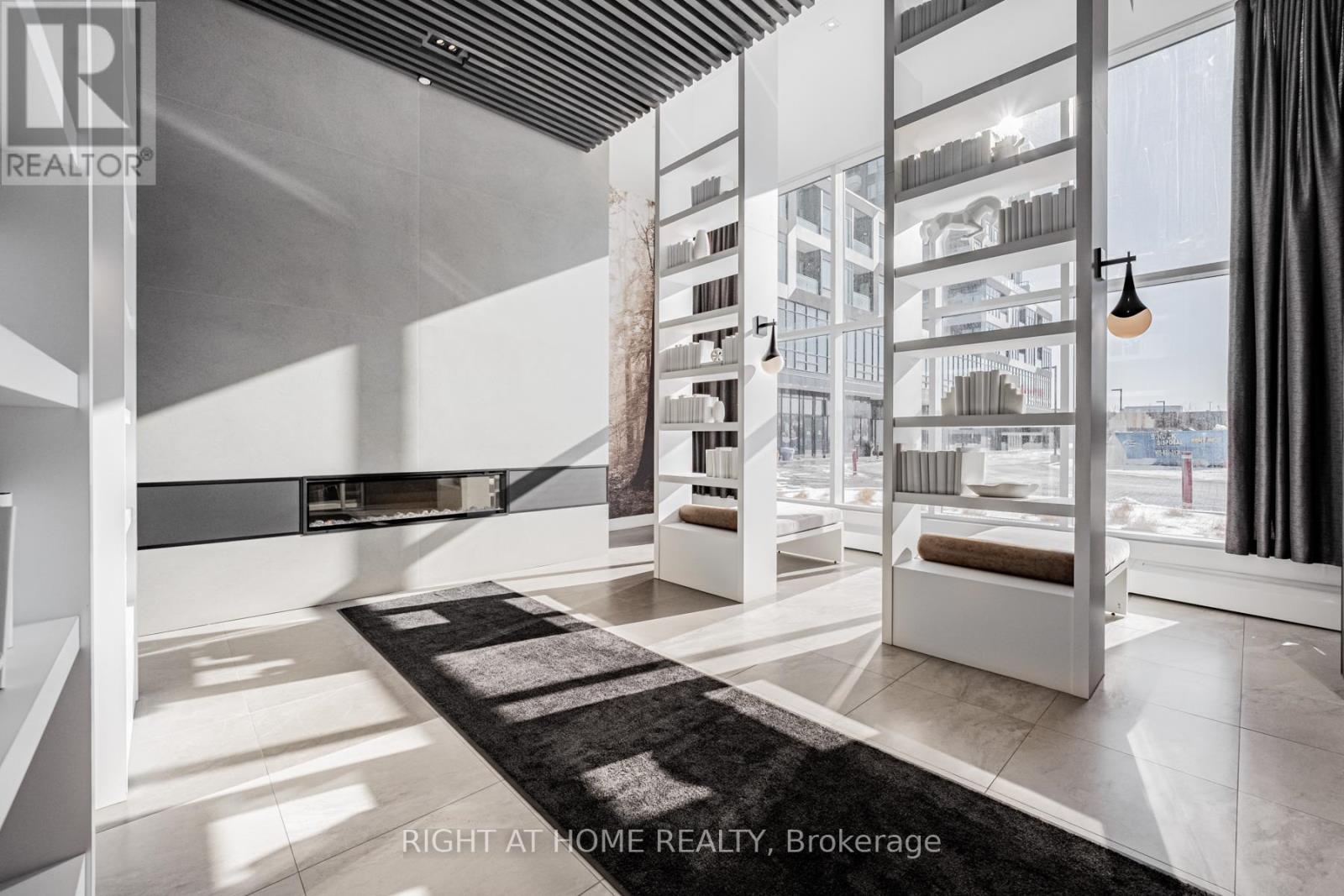 Property at 451 - 2485 TAUNTON ROAD image 3