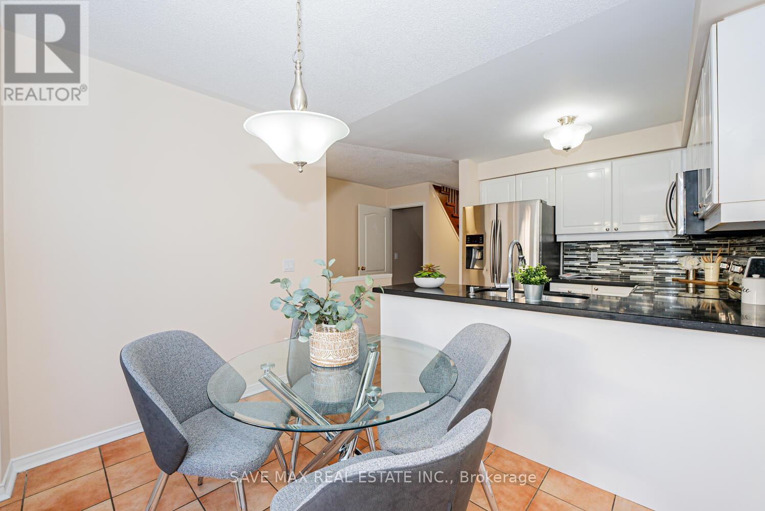 16 - 38 Fairview Road W, Mississauga, Ontario  L5B 4J8 - Photo 11 - W11963525