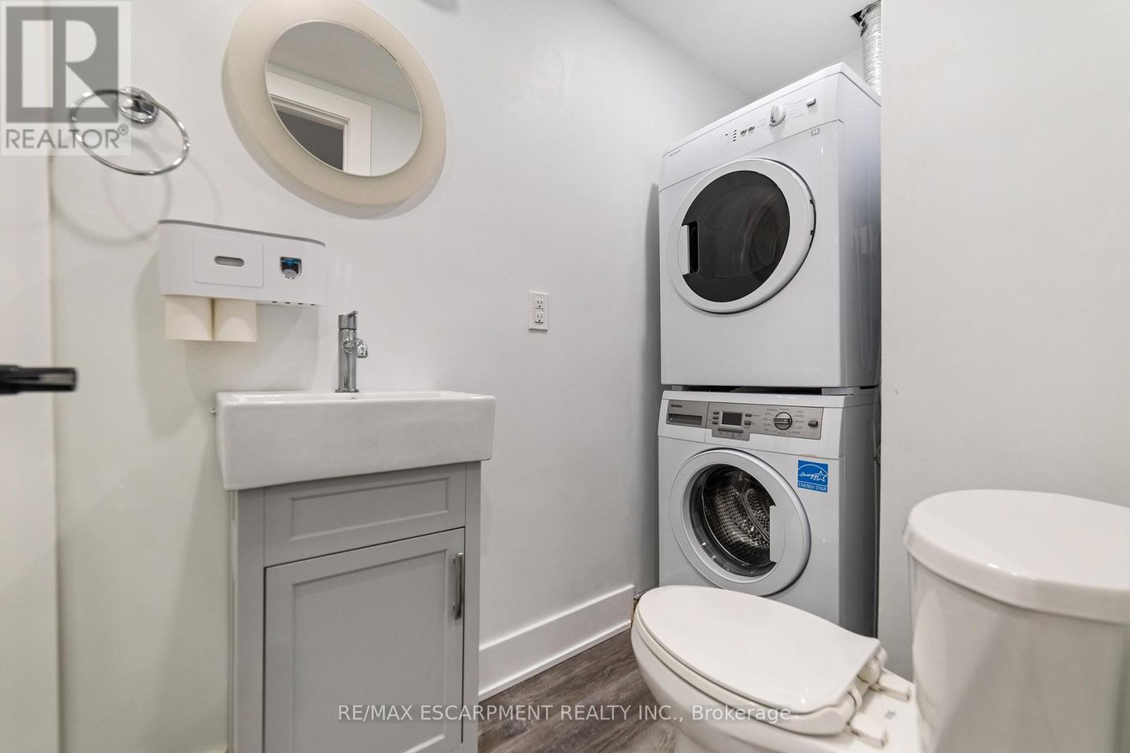 173 Harmony Avenue, Hamilton (Homeside), Ontario  L8H 4Y6 - Photo 9 - X11963568