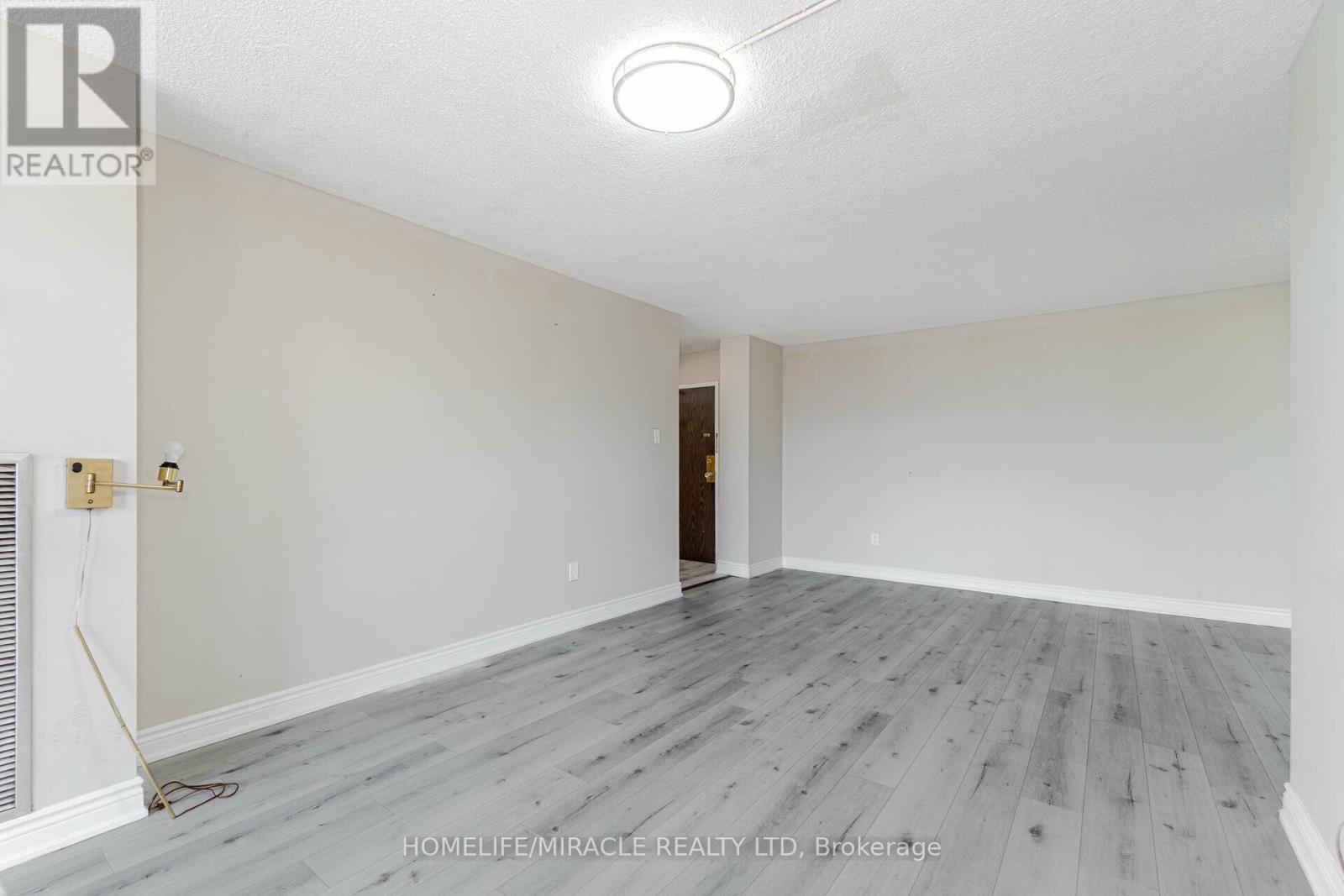 410 - 25 Kensington Road, Brampton (Queen Street Corridor), Ontario  L6T 3W8 - Photo 7 - W11963664