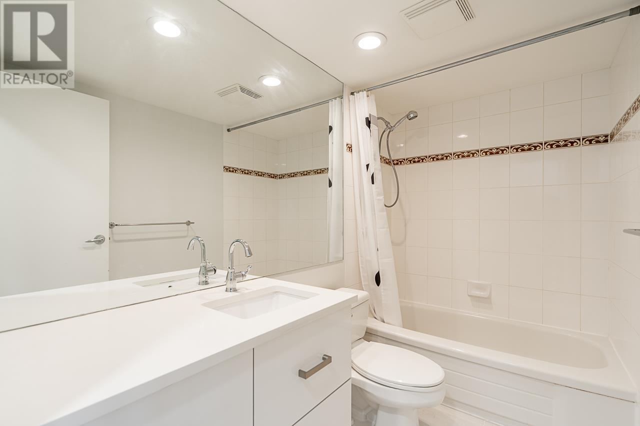 Listing Picture 27 of 36 : 2603 1367 ALBERNI STREET, Vancouver / 溫哥華 - 魯藝地產 Yvonne Lu Group - MLS Medallion Club Member