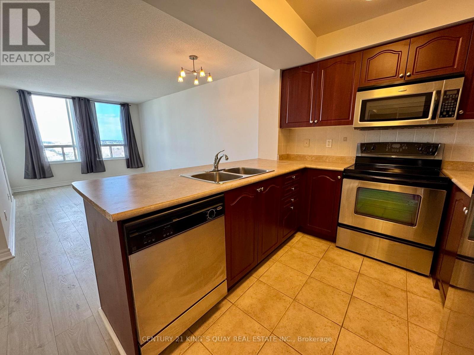 1008 - 330 Red Maple Road, Richmond Hill, Ontario  L3C 0T6 - Photo 4 - N11963719