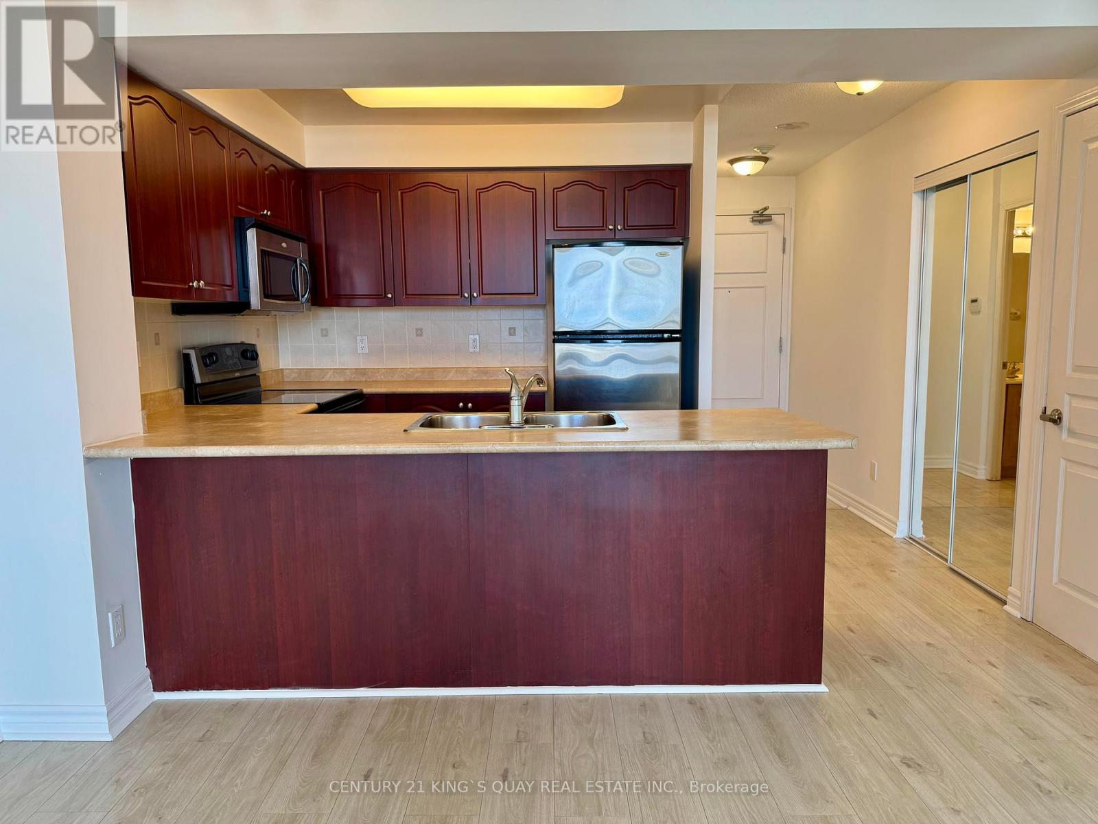 1008 - 330 Red Maple Road, Richmond Hill, Ontario  L3C 0T6 - Photo 8 - N11963719
