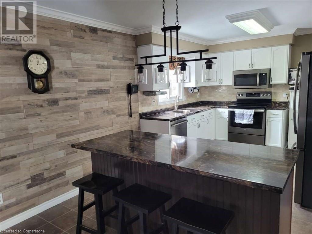 Photo 12 of 43 for 186 Waterloo Street