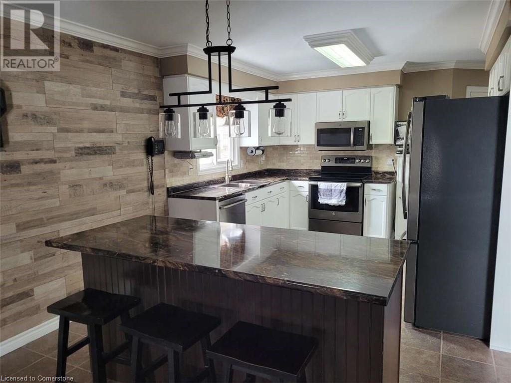 Photo 13 of 43 for 186 Waterloo Street