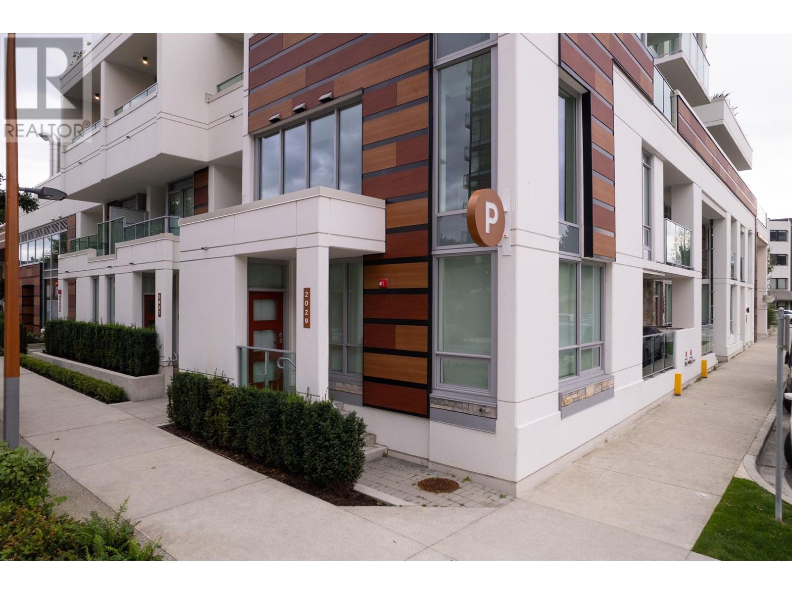 Th2 2029 Curling Road, North Vancouver, British Columbia  V7P 0C6 - Photo 11 - R2934932