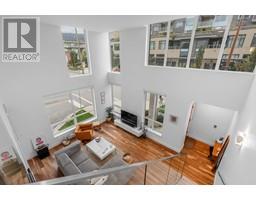 TH2 2029 CURLING ROAD, North Vancouver, British Columbia